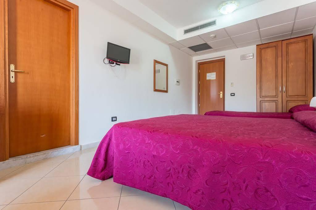 Hotel Futuro Aversa Exterior photo